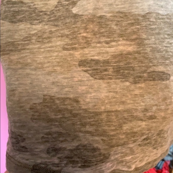 Camo T-Shirt - Picture 3 of 3